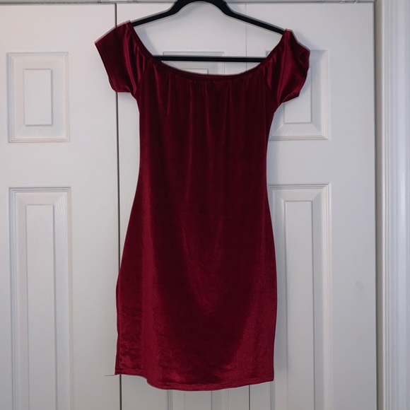 PLT red velvet bodycon dress - Picture 4 of 6